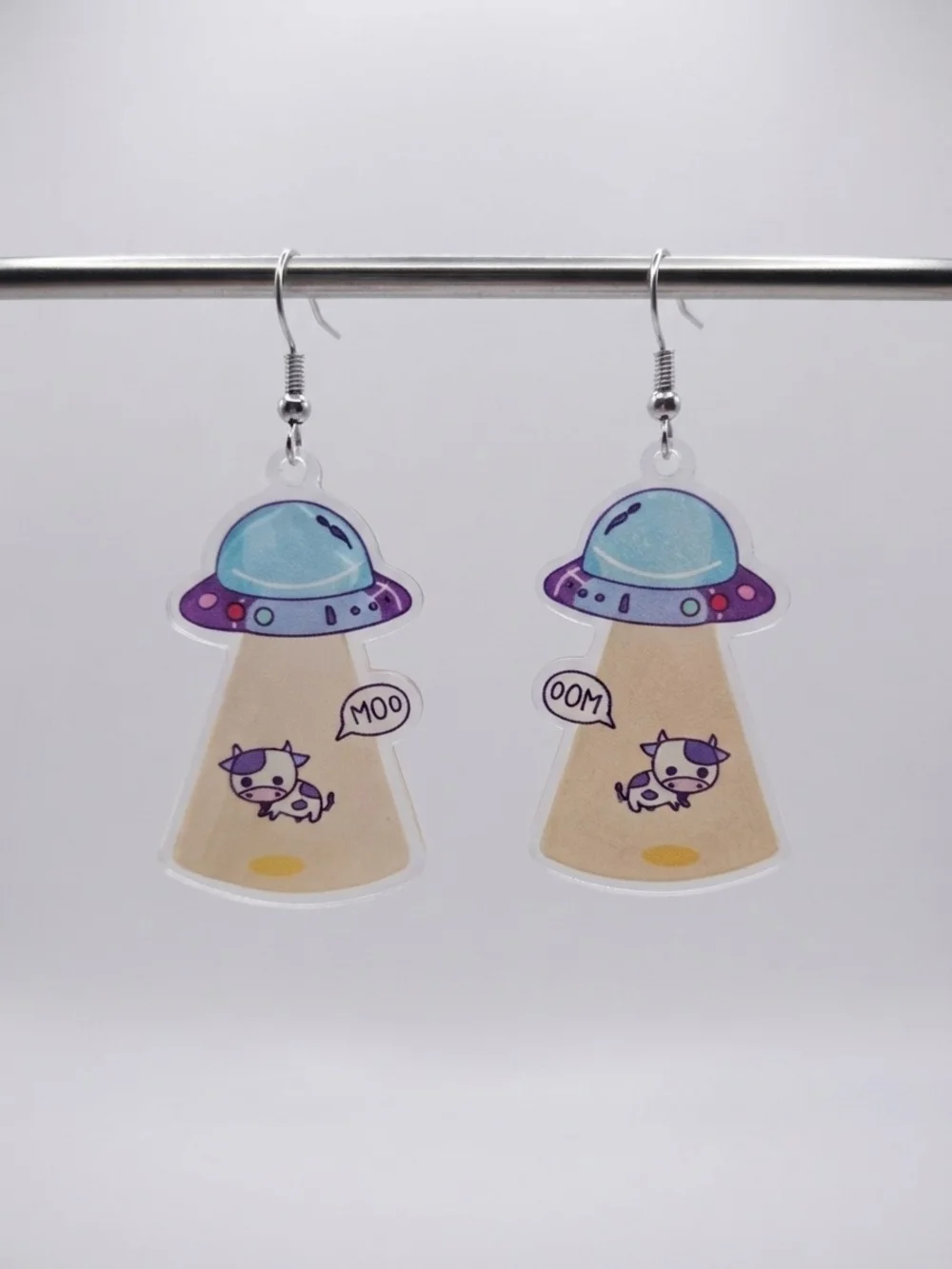 NEW UFO Moo Cow Acrylic Dangle Earrings (0227)